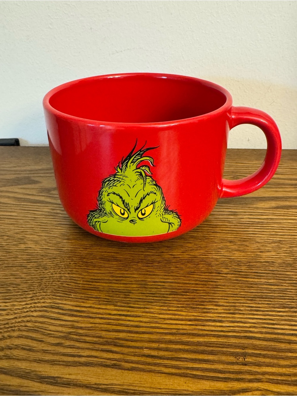 Dr. Seuss "How the Grinch Stole Christmas!" oversized ceramic mug. EUC